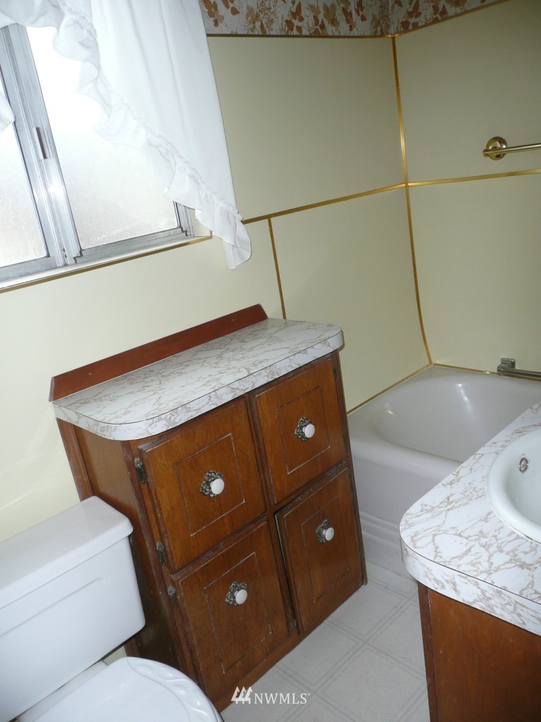 2139 Riddell Street Raymond, WA 98577 - Photo 14 of 19 Gallery Image 14