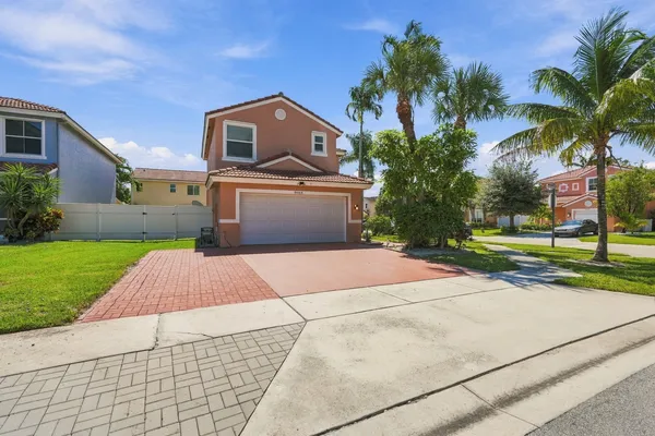 $4,500 | 8064 Pelican Harbour Drive, Lake Worth, FL 33467