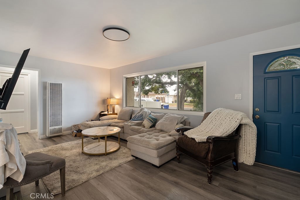 2329 Bashor Street Duarte, CA 91010 - Photo 5 of 16