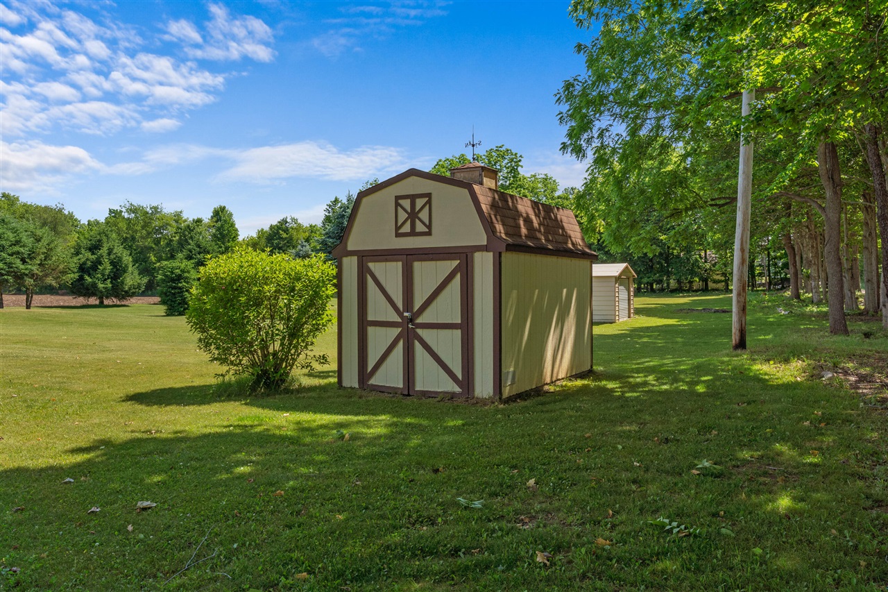 1016 Lukesport Road Quincy, MI 49082 - Photo 46 of 54