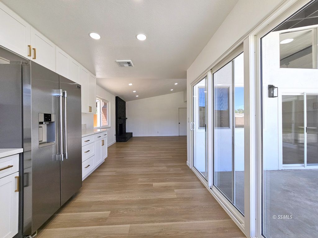 611 West Felspar Avenue Ridgecrest, CA 93555 - Photo 8 of 36
