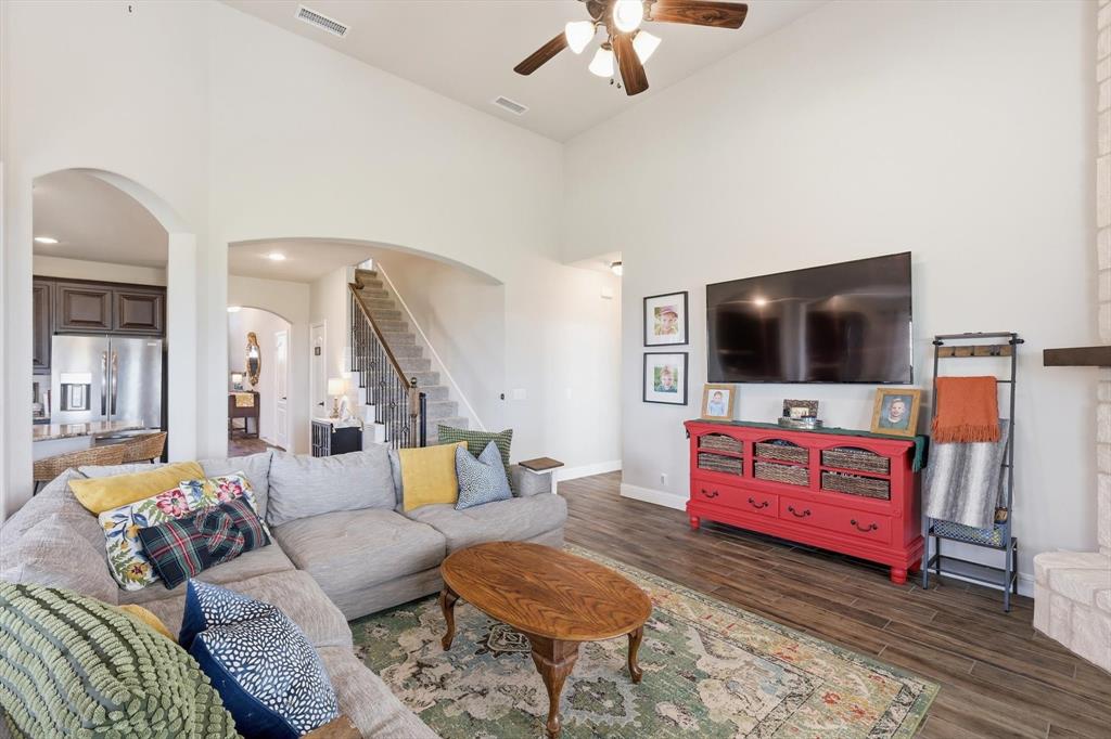 3120 Jessup Circle Blue Ridge, TX 75424 - Photo 17 of 35 a living room with furniture and a flat screen tv