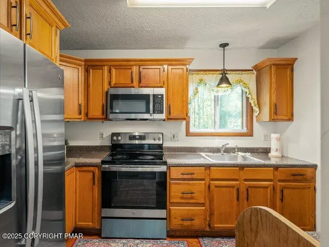 $1,800 | 9127 Brandywine Drive, Tobyhanna, PA 18466