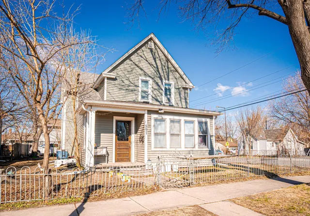 $359,500 | 597 Virginia Street, St. Paul, MN 55103