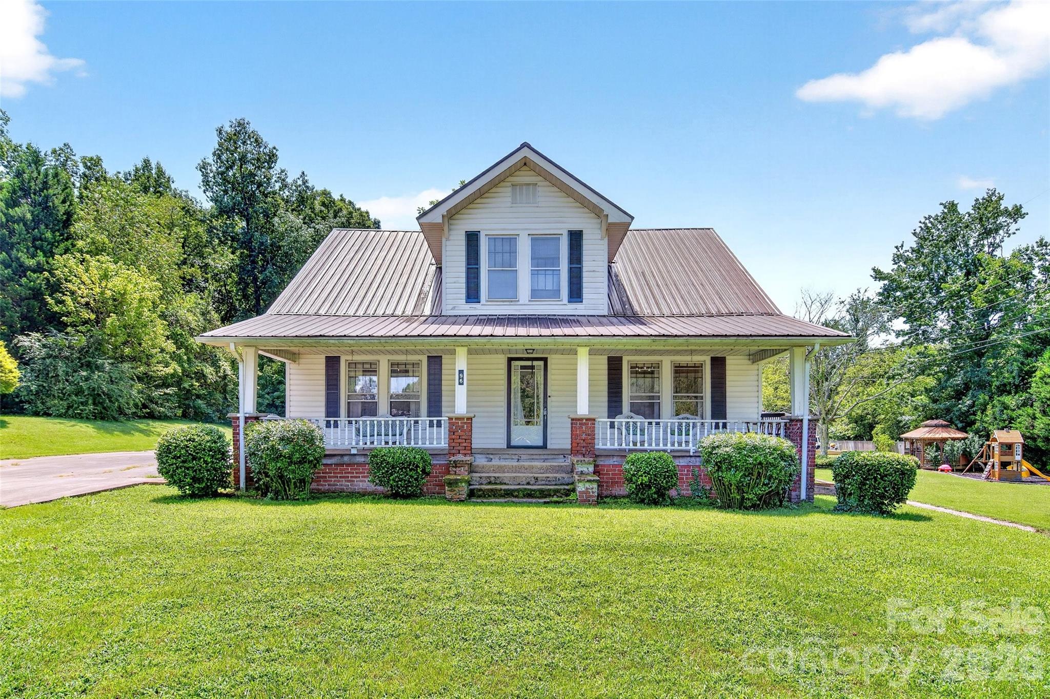 96 Huntsville Road Marion, NC 28752 - Photo 1 of 30 Gallery Image 1
