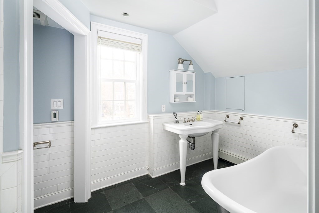 269 Upland Road Cambridge, MA 02138 - Photo 15 of 23