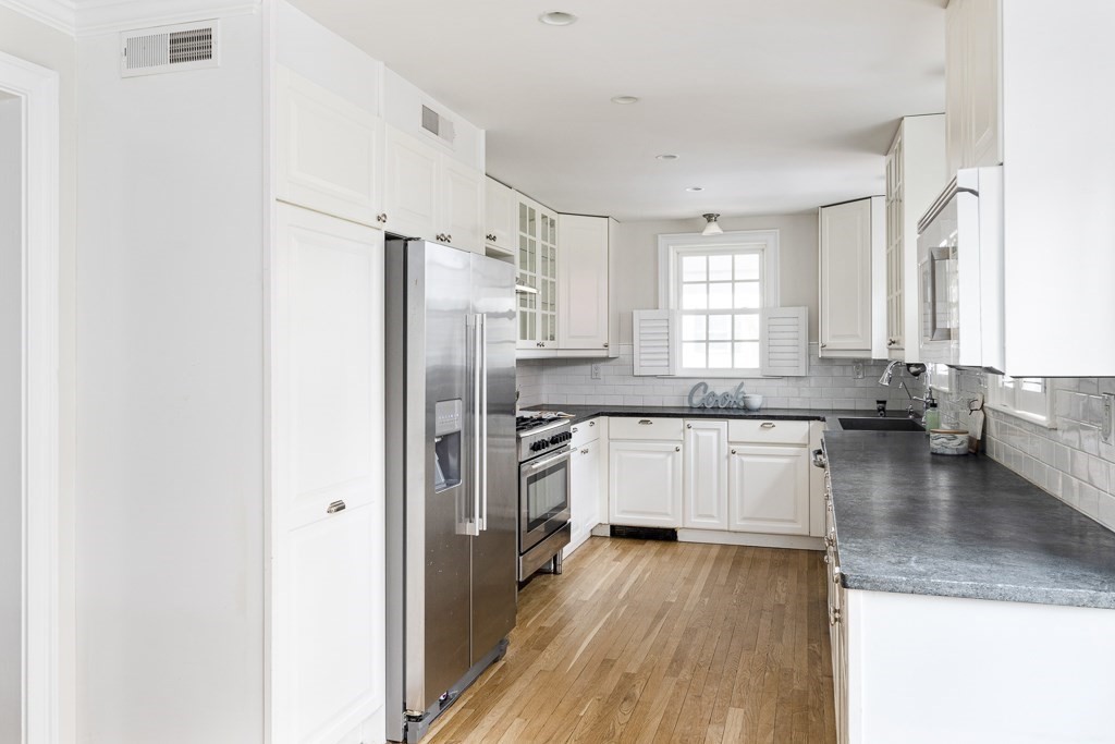 269 Upland Road Cambridge, MA 02138 - Photo 9 of 23