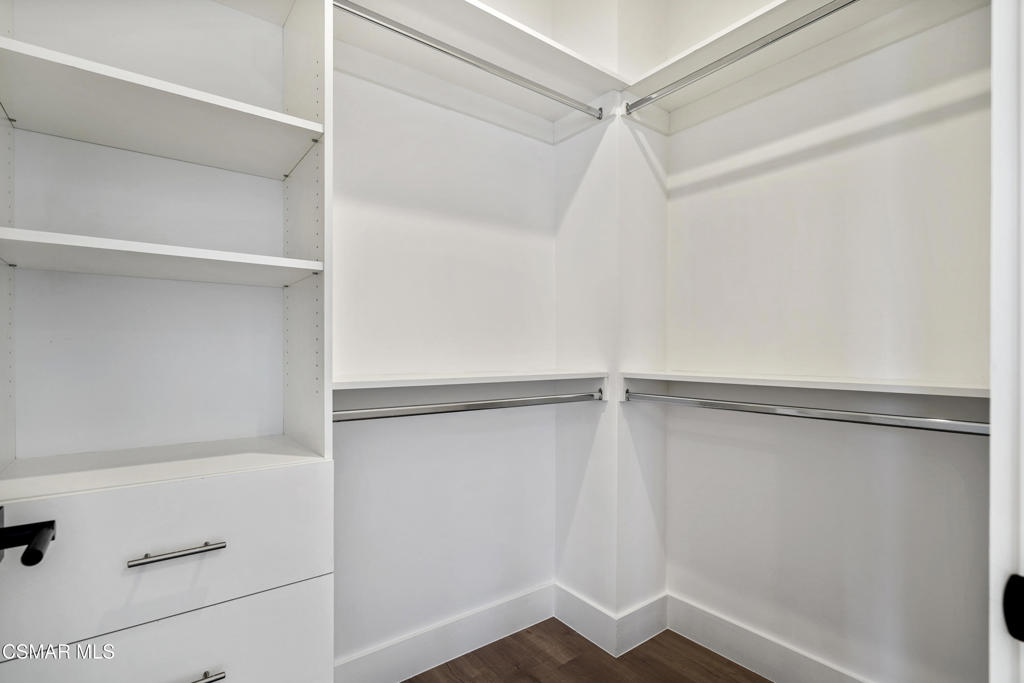 10908 Hesby Street North Hollywood, CA 91601 - Photo 13 of 17