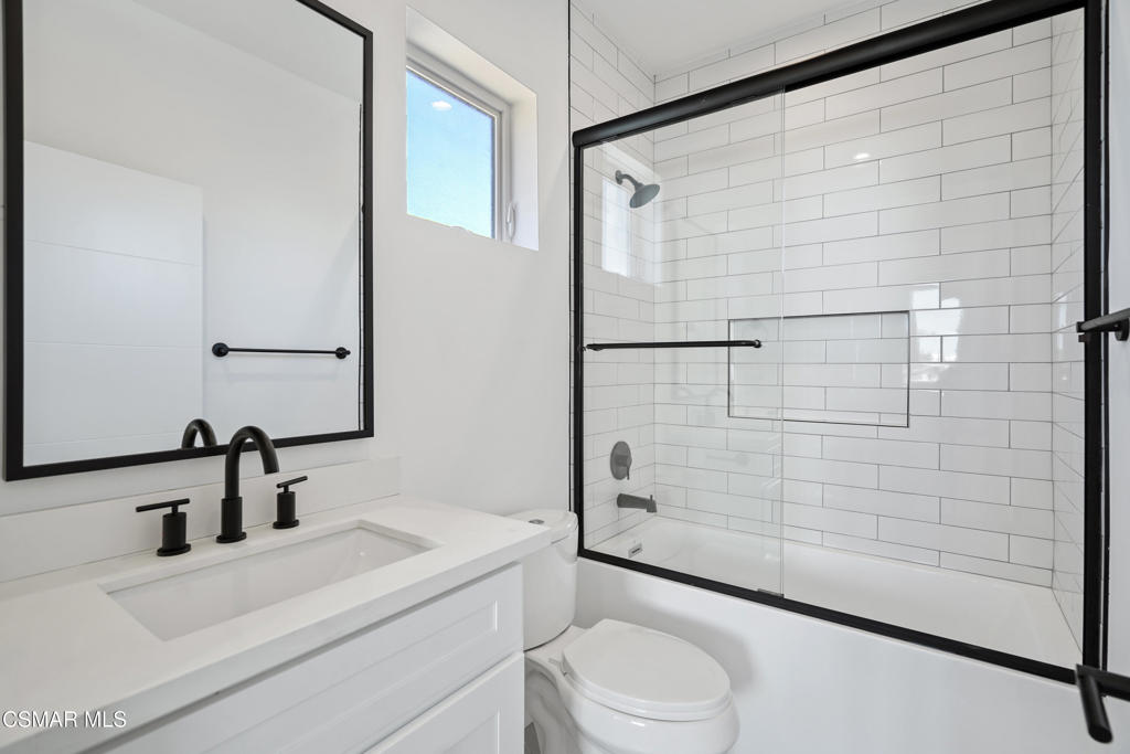 10908 Hesby Street North Hollywood, CA 91601 - Photo 14 of 17