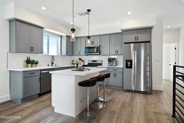 $4,250 | 10908 Hesby Street, North Hollywood, CA 91601