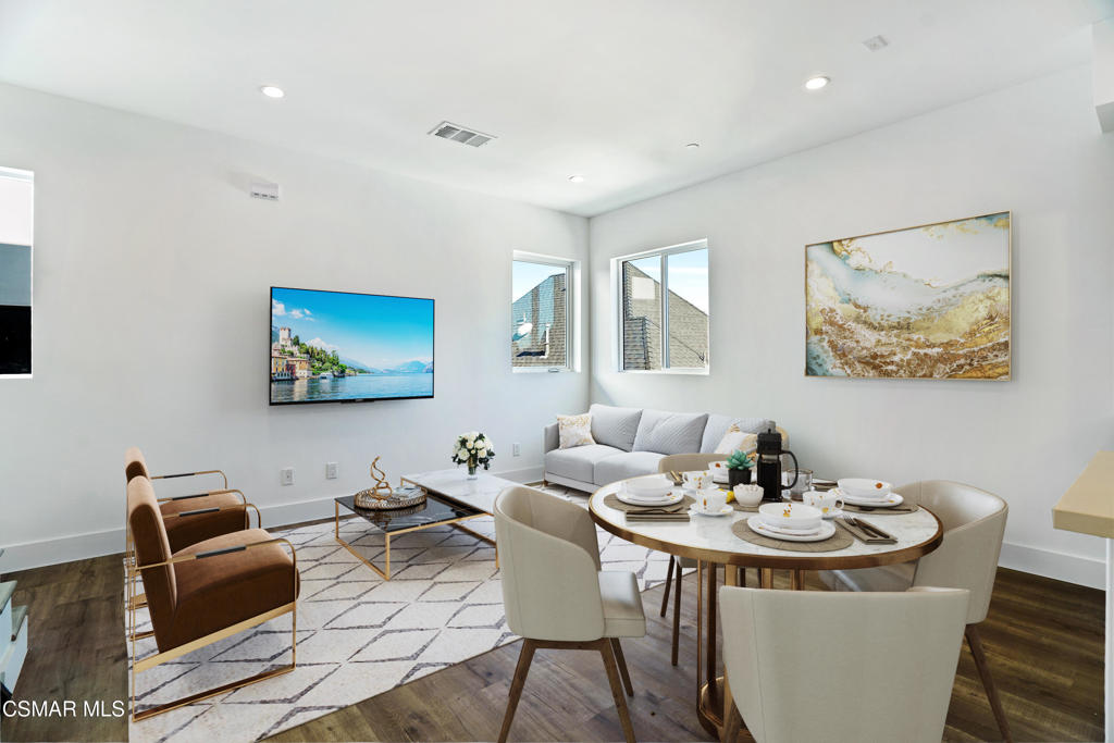 10908 Hesby Street North Hollywood, CA 91601 - Photo 5 of 17