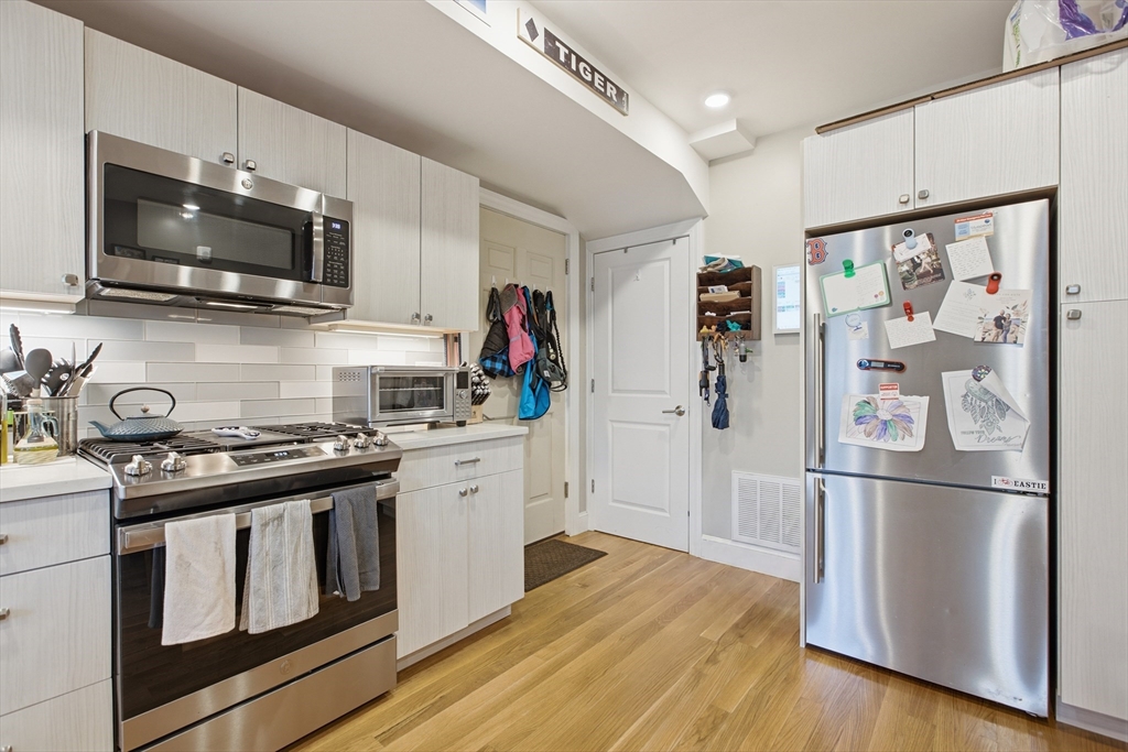 89 Prescott Street, Unit B Boston, MA 02128 - Photo 11 of 27