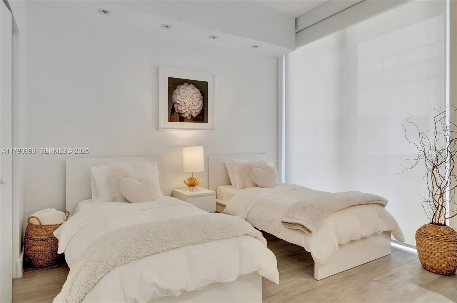 55 Southwest 9th Street, Unit PH4501 Miami, FL 33130 - Photo 23 of 71 Second bedroom