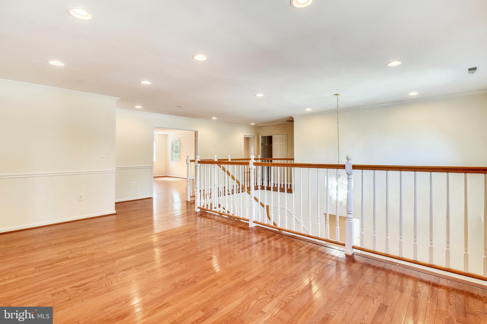 7202 Halifax Place Springfield, VA 22150 - Photo 18 of 27 Upper Level Den!