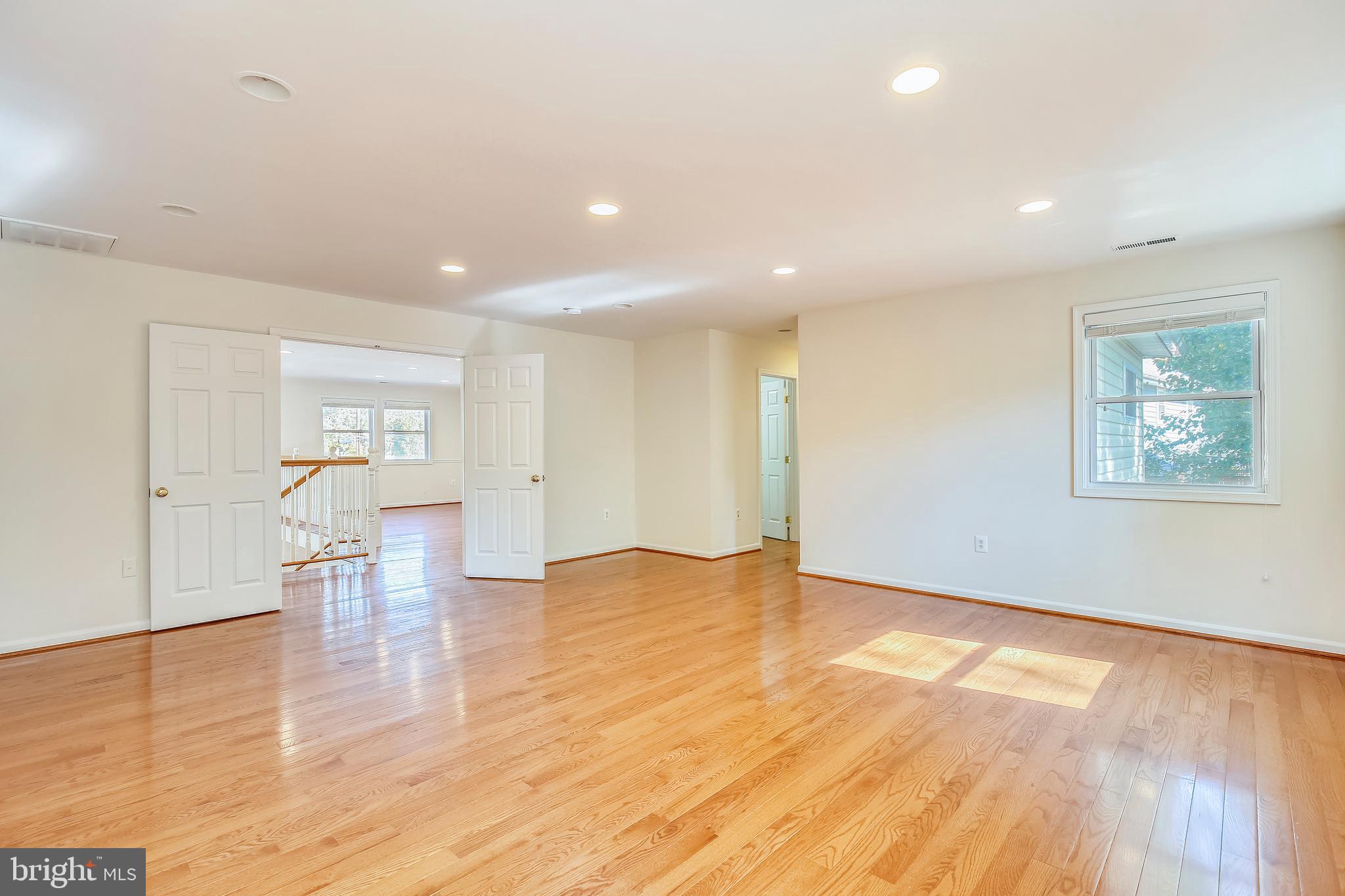 7202 Halifax Place Springfield, VA 22150 - Photo 24 of 27 Master Bedroom