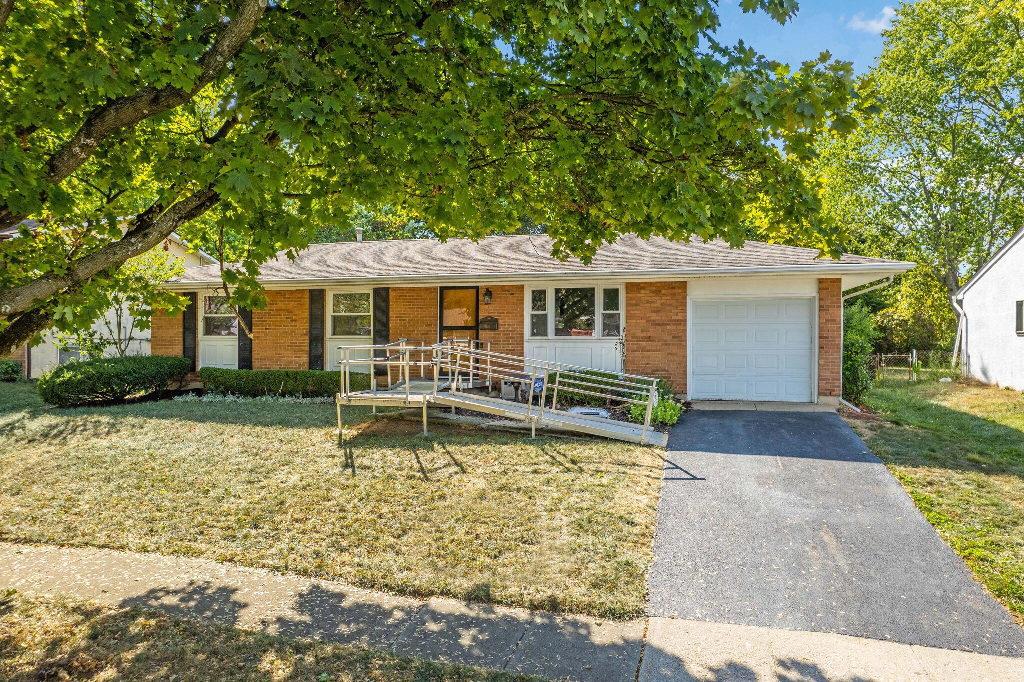 2815 Maywood Road Columbus, OH 43232 - Photo 4 of 45 4-web-or-mls-DJI_0044