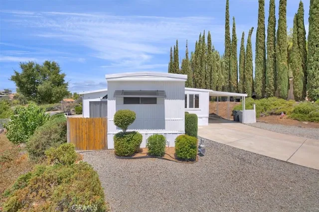 $335,000 | 22780 Skylink Drive, Canyon Lake, CA 92587