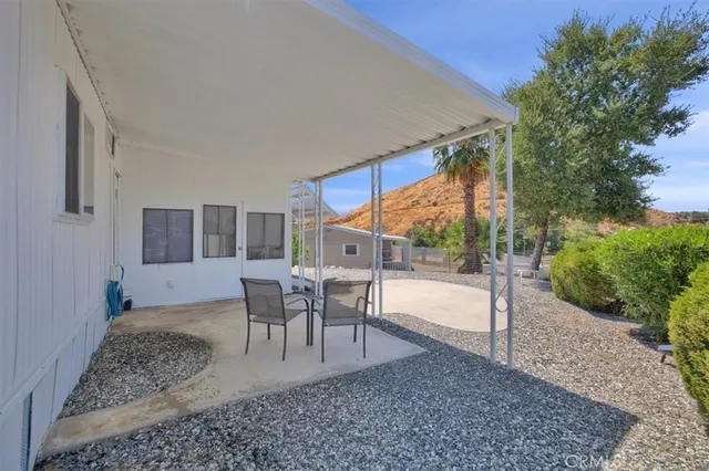 a view of backyard space