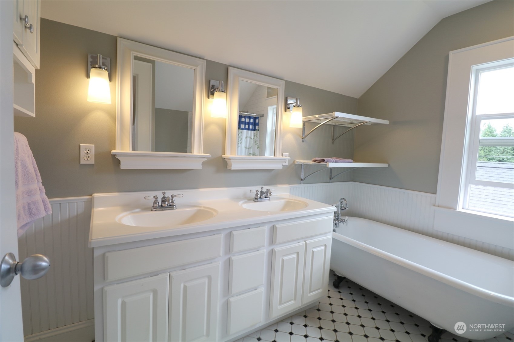 1908 4th Street Bremerton, WA 98337 - Photo 21 of 34 a bathroom with a sink a toilet and a bathtub
