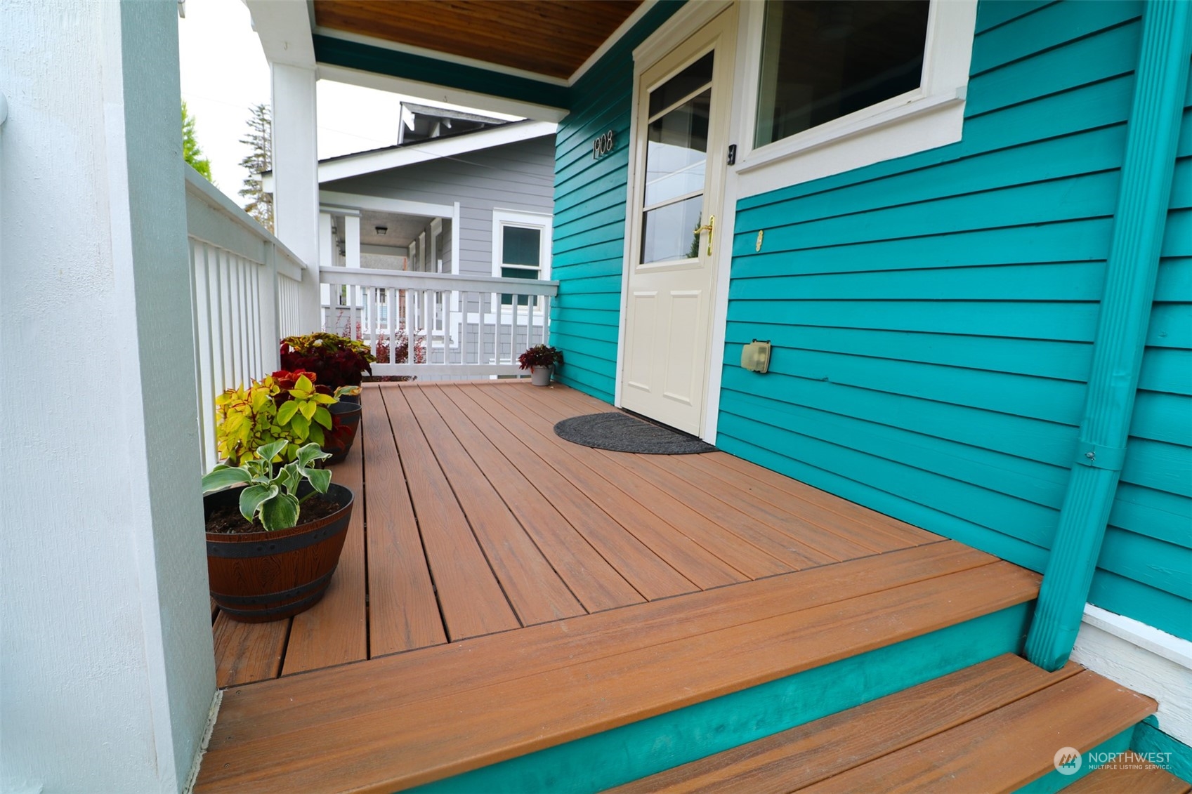 1908 4th Street Bremerton, WA 98337 - Photo 5 of 34 a view of a backyard with sitting area