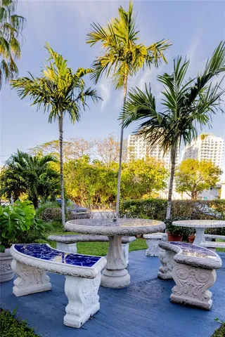 $1,900 | 1060 Northeast 78th Street, Unit 5, Miami, FL 33138