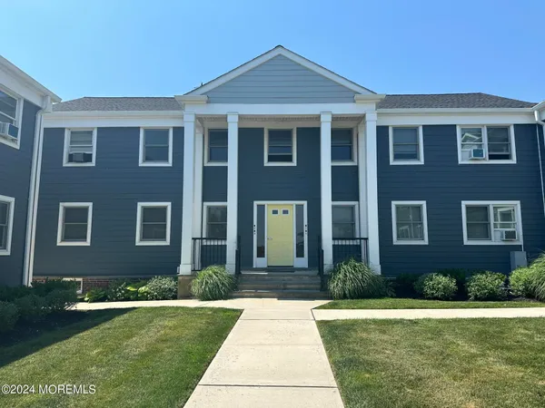 $2,400 | 302 Deal Lake Drive, Unit 17, Asbury Park, NJ 07712