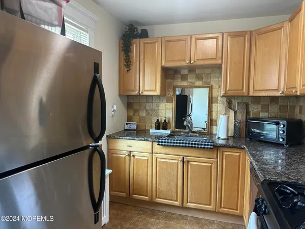 $2,400 | 302 Deal Lake Drive, Unit 17, Asbury Park, NJ 07712