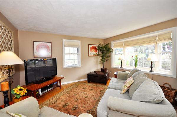 2 Apple Ridge Road, Unit 6 Maynard, MA 01754 - Photo 3 of 21 Gallery Image 3