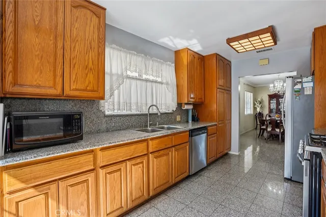 $1,368,000 | 2116 Marine Avenue, Gardena, CA 90249