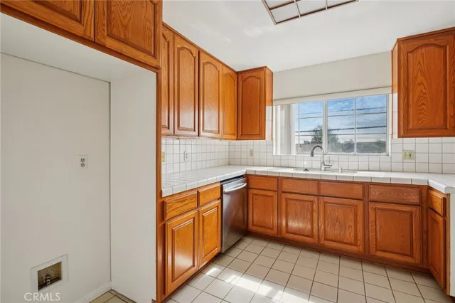 $1,368,000 | 2116 Marine Avenue, Gardena, CA 90249