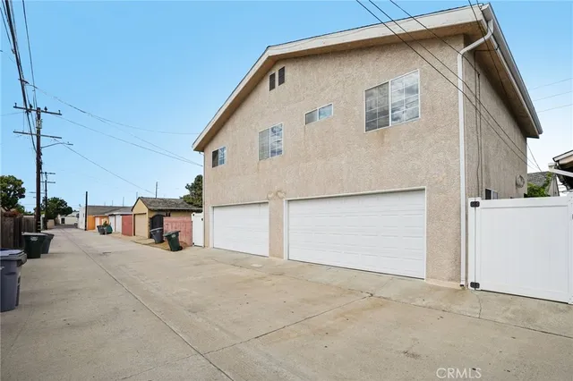 $1,368,000 | 2116 Marine Avenue, Gardena, CA 90249