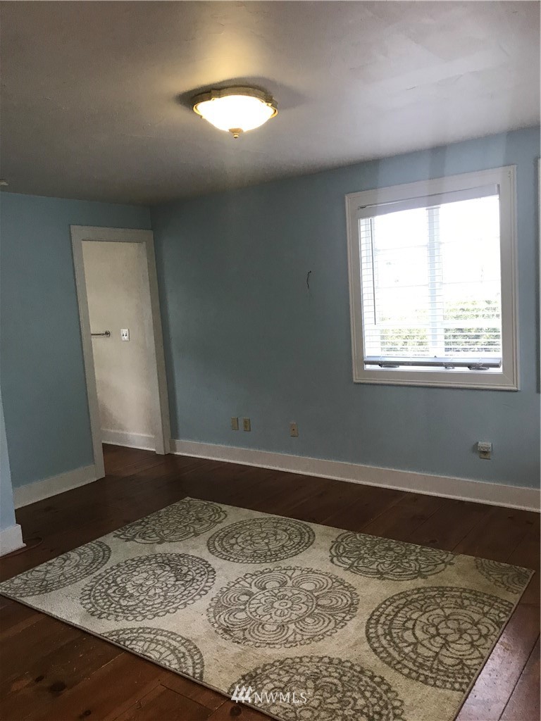 1569 North Fork Road Chehalis, WA 98532 - Photo 19 of 20 a view of a room with a rug
