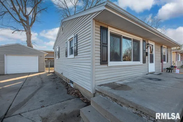 $110,000 | 1006 Cambridge Court, Pekin, IL 61554