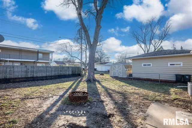 $110,000 | 1006 Cambridge Court, Pekin, IL 61554