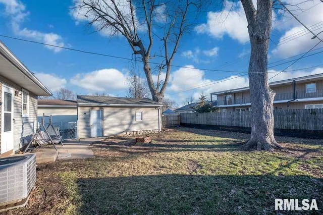 $110,000 | 1006 Cambridge Court, Pekin, IL 61554