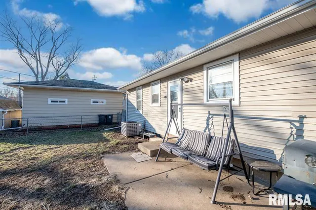 $110,000 | 1006 Cambridge Court, Pekin, IL 61554