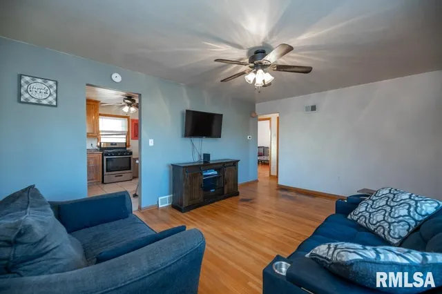 $110,000 | 1006 Cambridge Court, Pekin, IL 61554