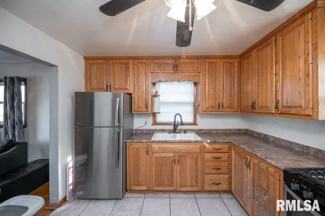 $110,000 | 1006 Cambridge Court, Pekin, IL 61554