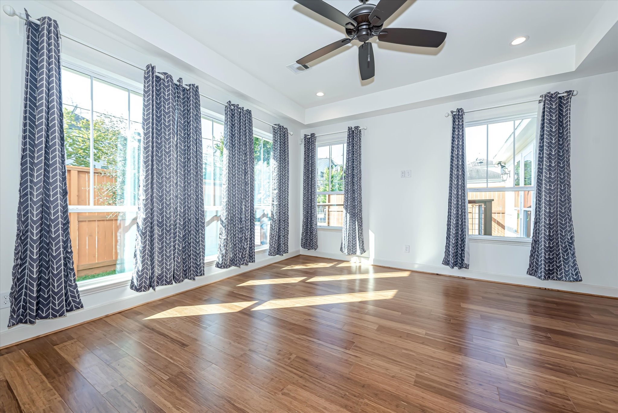 4218 Eigel Street Houston, TX 77007 - Photo 12 of 20