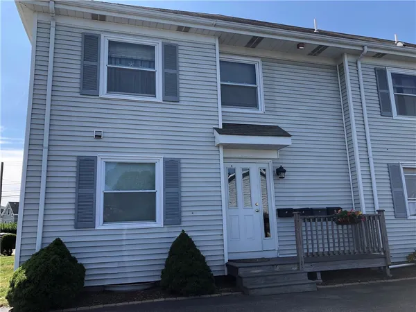 $1,900 | 130 Purgatory Road, Unit 4, Middletown, RI 02842