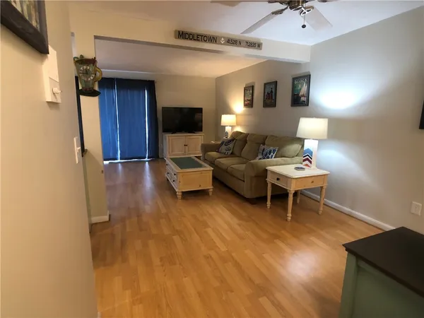 $1,900 | 130 Purgatory Road, Unit 4, Middletown, RI 02842