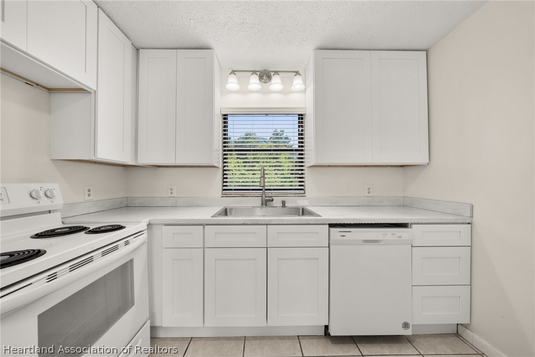 2892 North Bowden Road Avon Park, FL 33825 - Photo 12 of 41