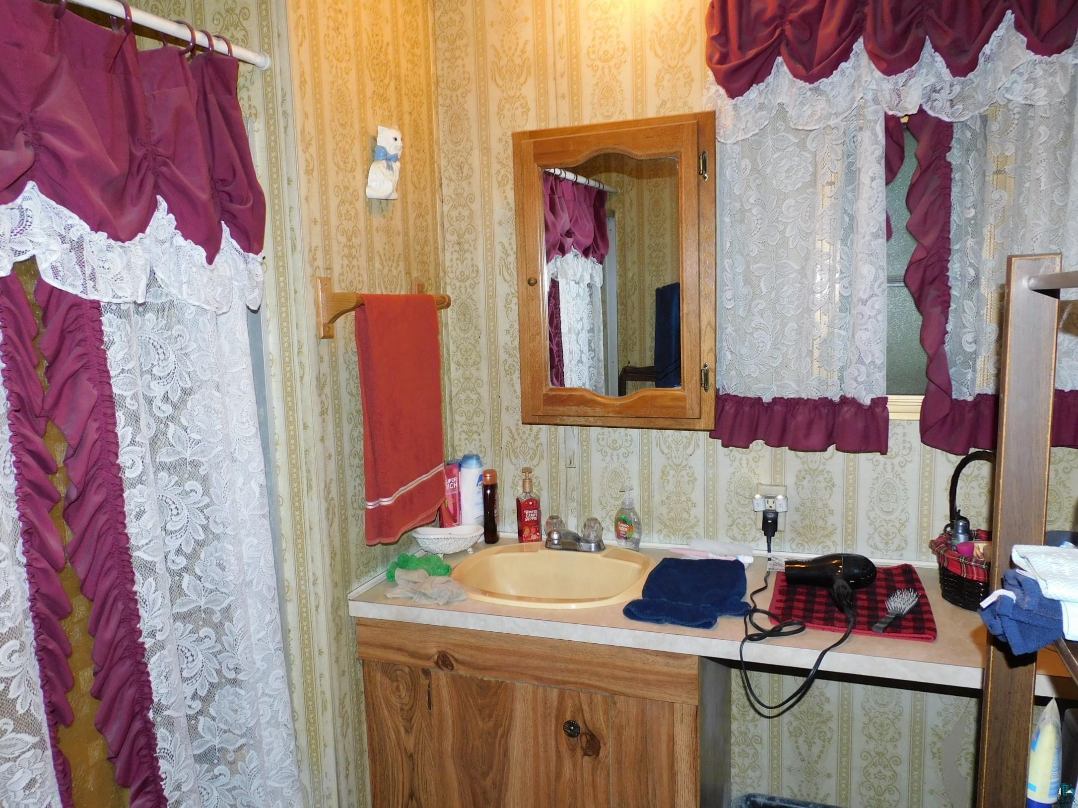 69250 County Line Road Brule, WI 54820 - Photo 14 of 23 Full Bathroom