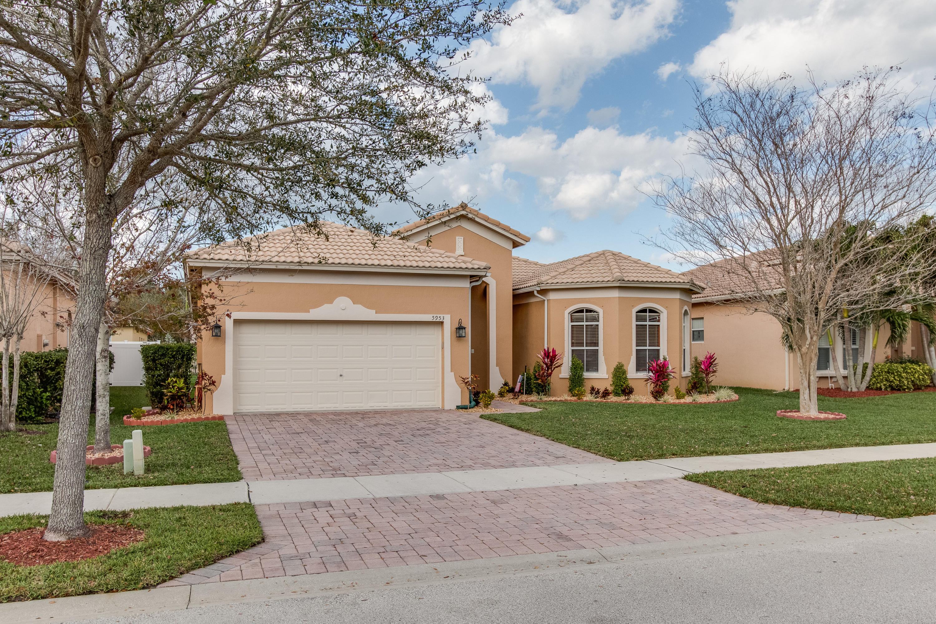 5953 Spanish River Road Fort Pierce, FL 34951 - Photo 25 of 27 Front Exterior