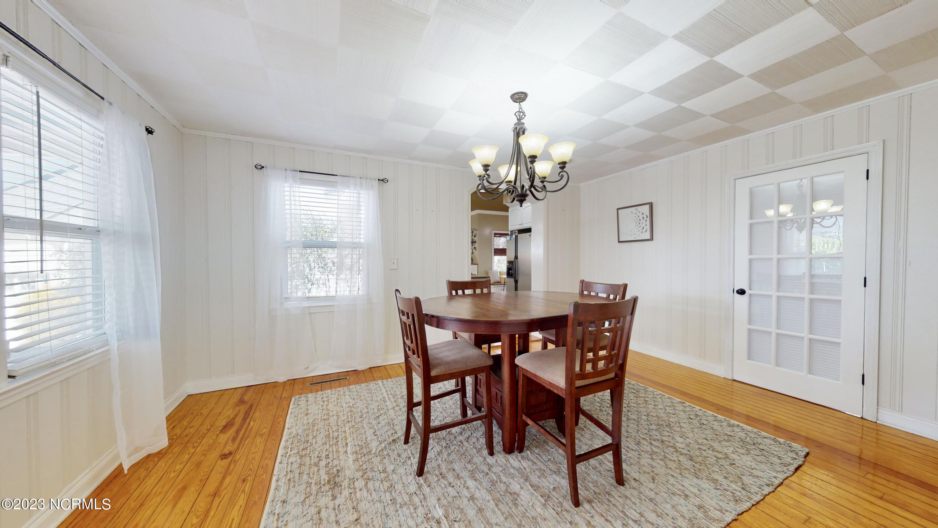 306 Neuse Cliff Road New Bern, NC 28560 - Photo 24 of 73 Dining room