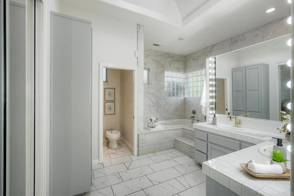 2039 East Mission Road Fallbrook, CA 92028 - Photo 17 of 45