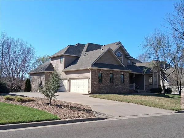 $615,638 | 1250 Columbine Circle, Salina, KS 67401