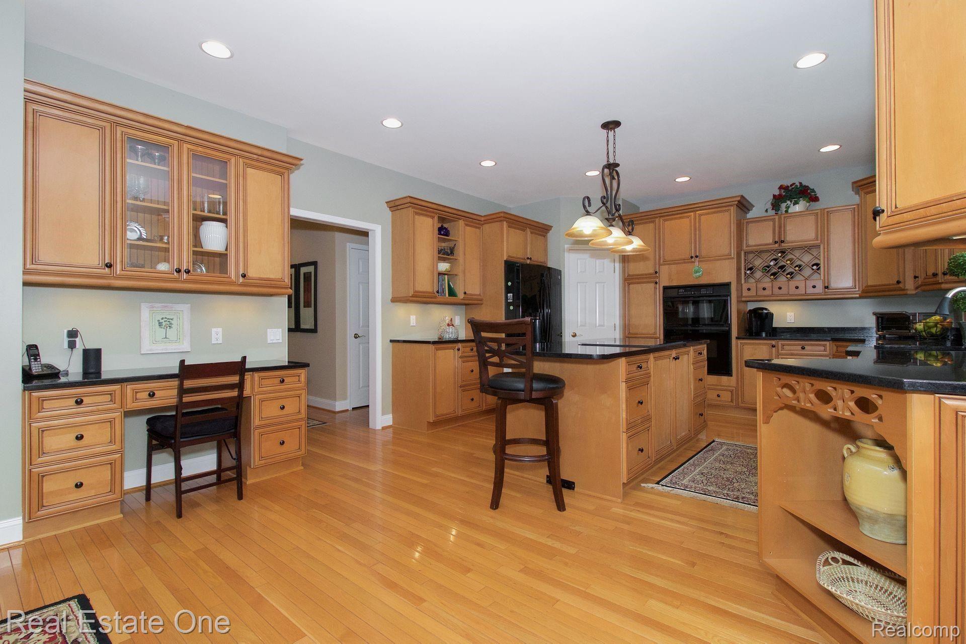 5890 Winans View Court Pinckney, MI 48169 - Photo 16 of 38 26.jpg