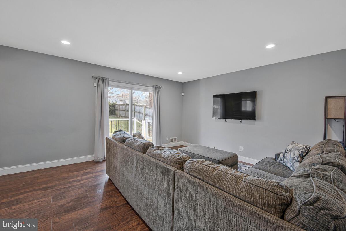 1310 Asheville Road District Heights, MD 20747 - Photo 15 of 38 Family Room