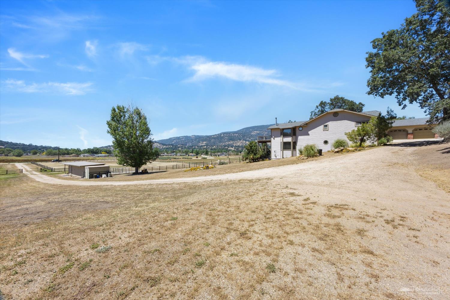 29640 South Lower Valley Road Tehachapi, CA 93561 - Photo 5 of 76 Gallery Image 5